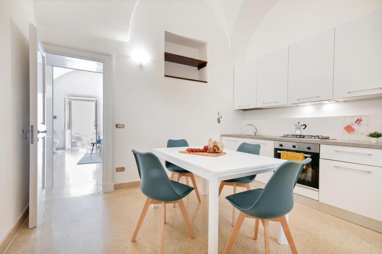 Blue Loft - Old Town Apartment Sit Lecce Eksteriør bilde